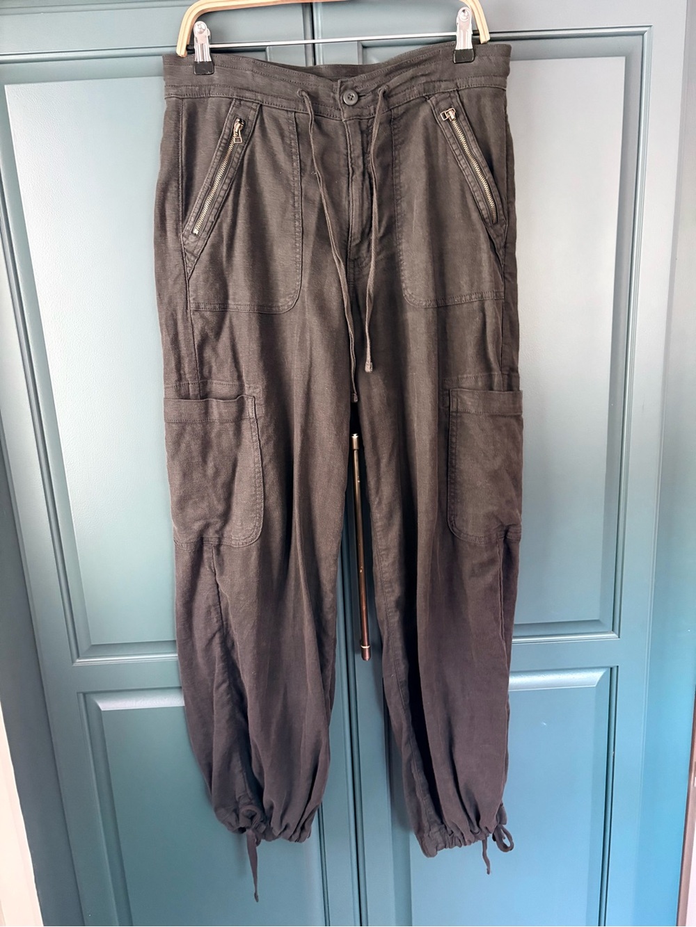American Eagle Outfitters charcoal Drawstring Cargo Joggers